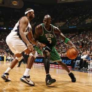 开云体育网址-城市夜色水上冒险，灯火阑珊中的水域激情，水上夜景图片